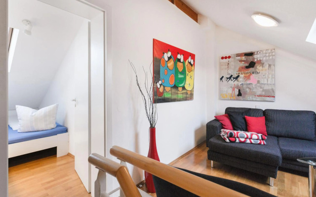 Comeback Apartment Central