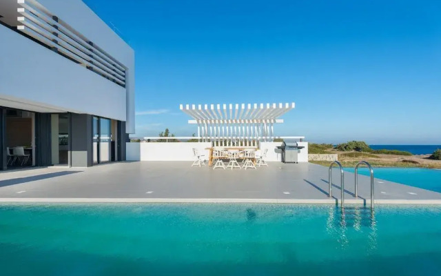 Albatross Beach Front Villas