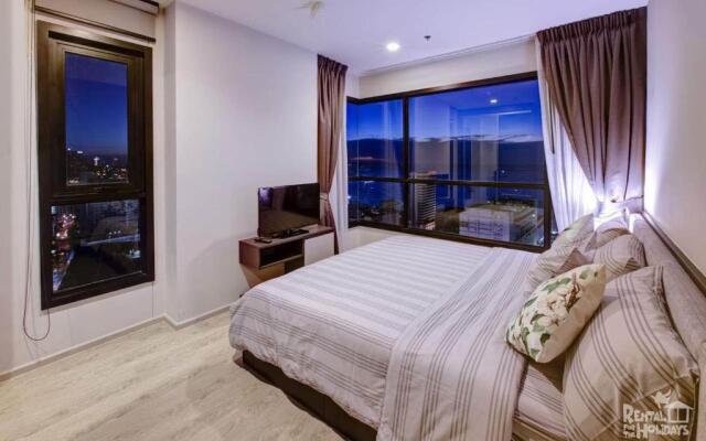 the base central pattaya seaview