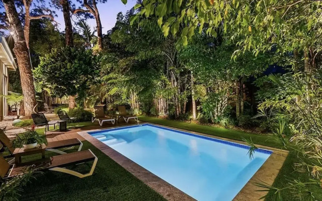 Wilton Manors Stunning Gated Oasis