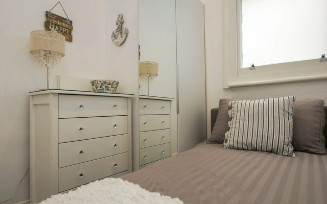 Sea Breeze Apartment Central by Brighton Holiday Lets