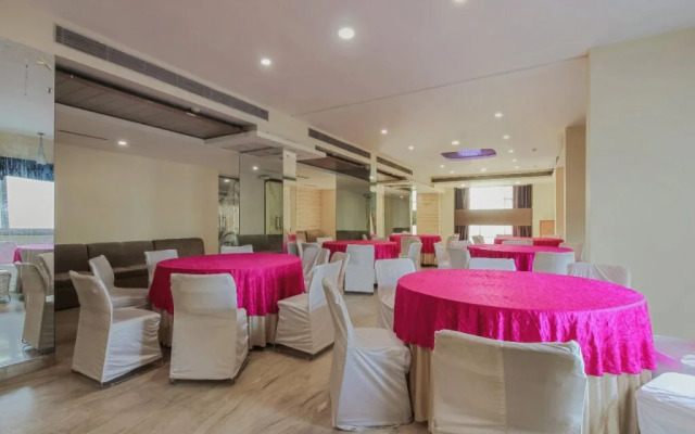 Golf View by OYO Rooms