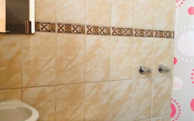 LEO DO-DO Hostal Piura