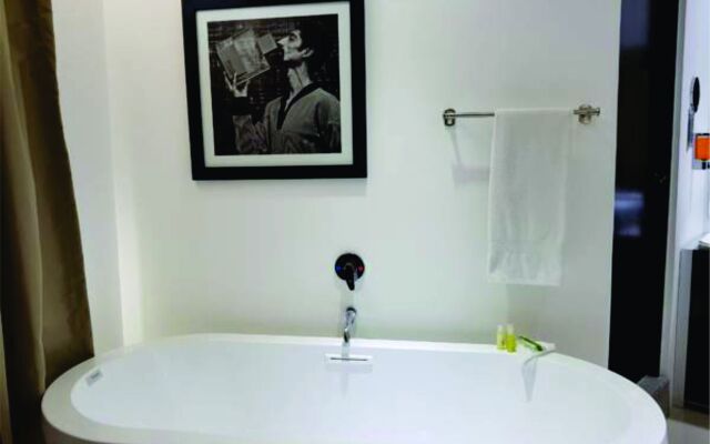 Arts Party Central Hostel