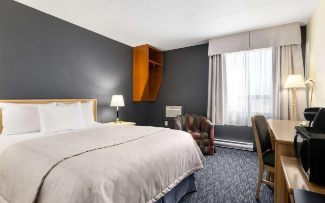 Travelodge by Wyndham Edmonton West