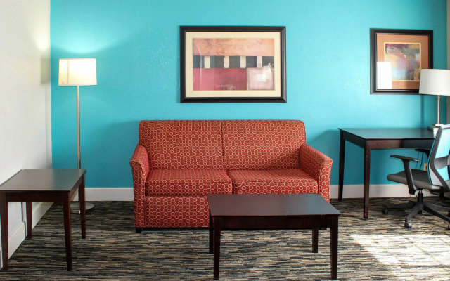 Quality Inn Crossville Near Cumberland Mountain State Park