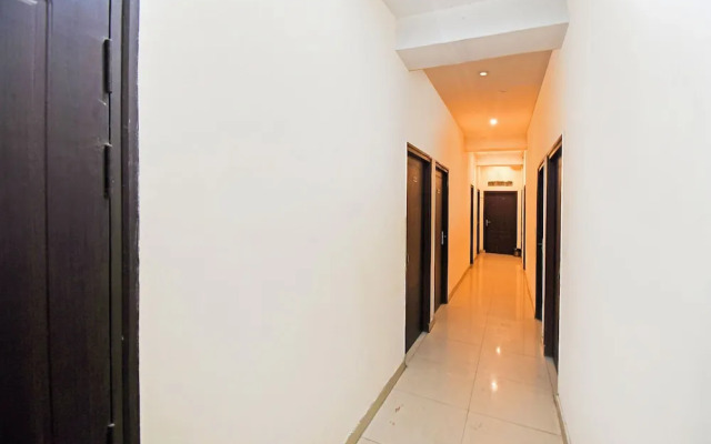 Fabhotel Insight Inn