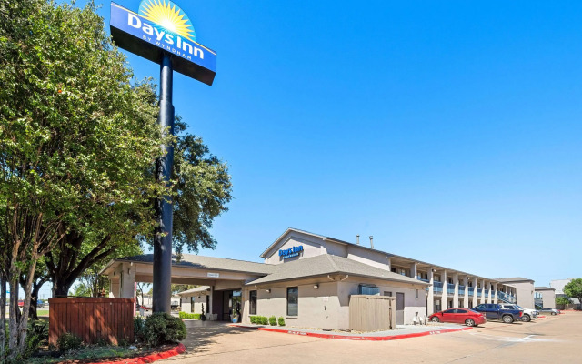 Days Inn by Wyndham Round Rock