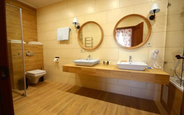 Premier Hotel Pochaiv