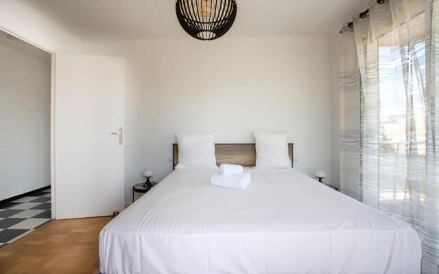 Apartment T2 air-conditioned sea view