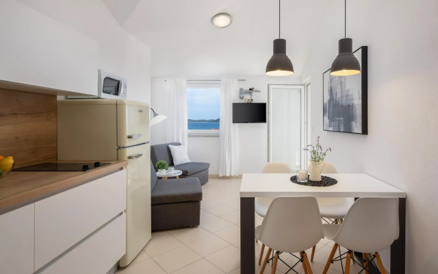 Apartment Tihi 2