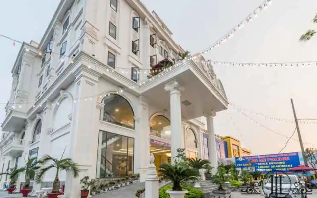 Tan An Palace Hotel & Serviced Apartment
