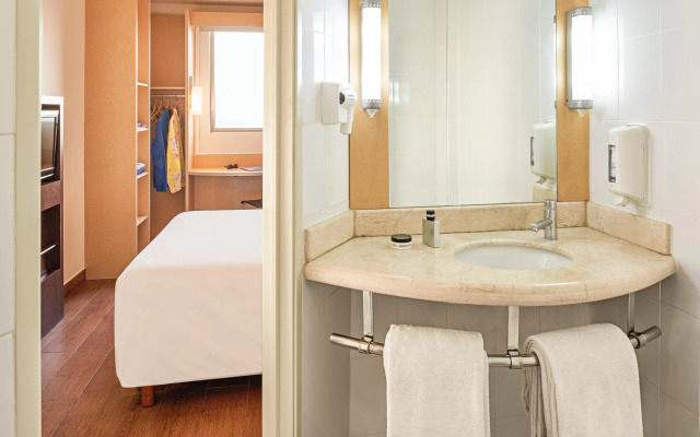 ibis Cancun Centro