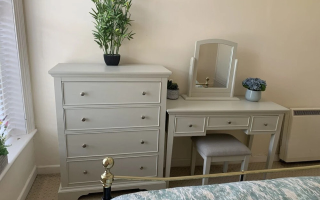 Charming 1-bed Apartment in Ventnor
