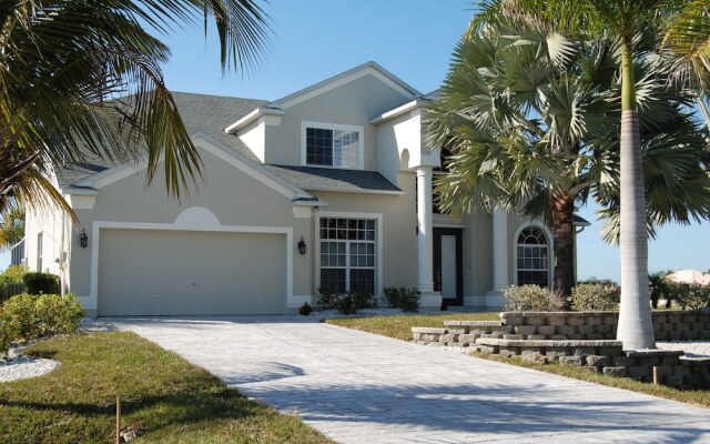 House Sunset Palace by Vacationhit