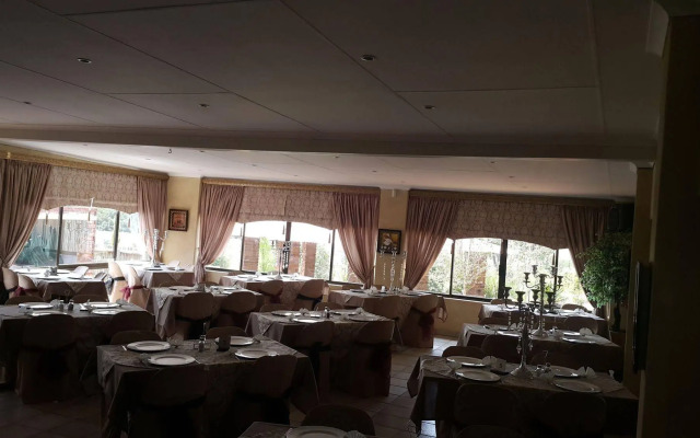 Crystal Rose Lodge