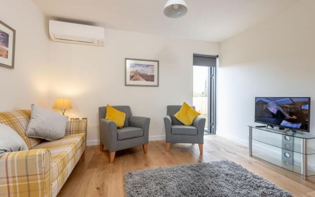The Garden House, Free Parking, Central