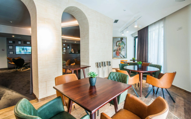 Best Western Premier Natalija Residence