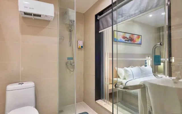 City Comfort Inn Hotel (Liuzhou Wuxing Pedestrian Street Yintai City)