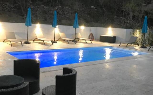 maison piscine chaufée