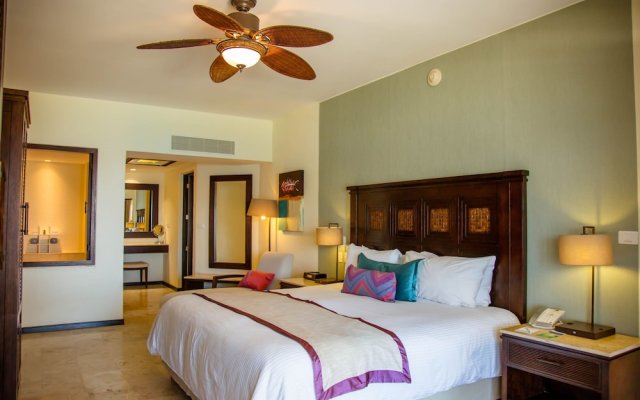 2 Bedroom Suites With Kitchen at Casa Dorada - Resort Amenities, Pools & Near Popular Cabo Beach!