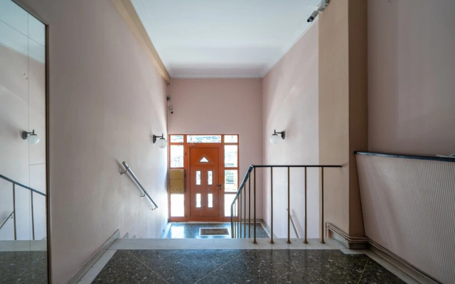 Kountouriotou New Quiet and Central Apt
