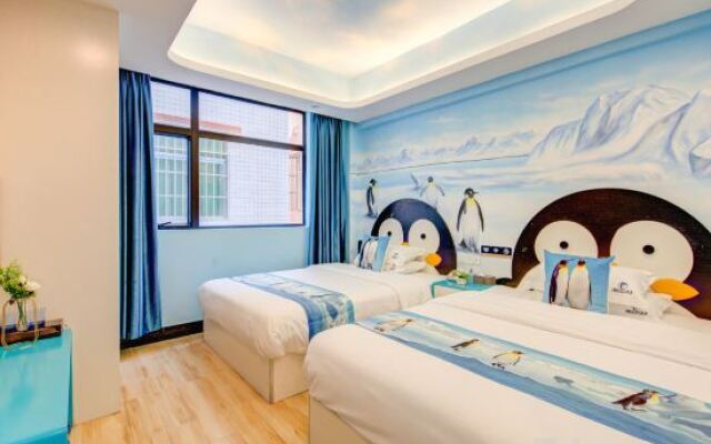 Andersen Theme Apartment