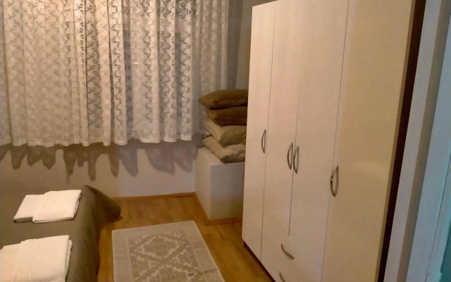 2 bedrooms central area located appartment 1floor