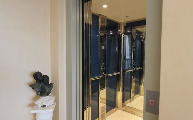 HAVRE DE PAIX" 5 étoiles Prestige jacuzzi, hammam, sauna, PISCINE chauffée Mougins Cannes Grasse