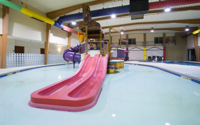 Holiday Inn Minot Riverside