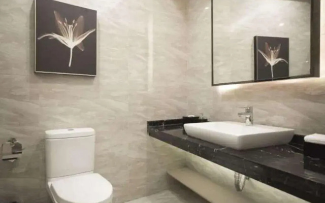 Shenzhen Bay Emerald Passion Man Hotel