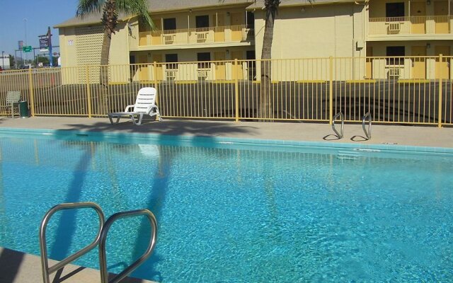 Travel Inn - In Phoenix (Alhambra)