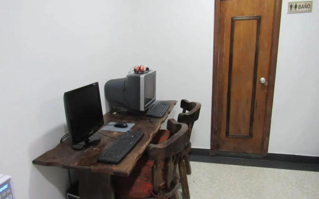 Hostal Internacional - Hostel