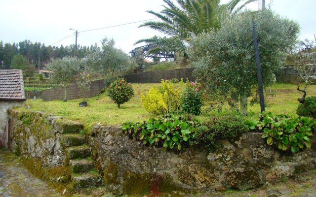 House With 4 Bedrooms in Baião, With Wonderful Mountain View, Furnishe