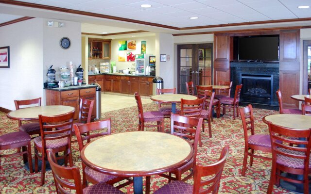 Quality Inn & Suites Airport North
