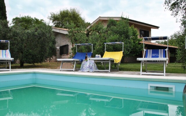 Holiday House for 8 Persons With Pool