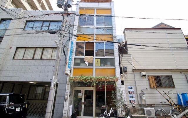 Ini Kobe Hostel & Cafe Bar