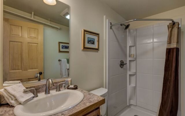 HiWay 40 Grill and Lodge