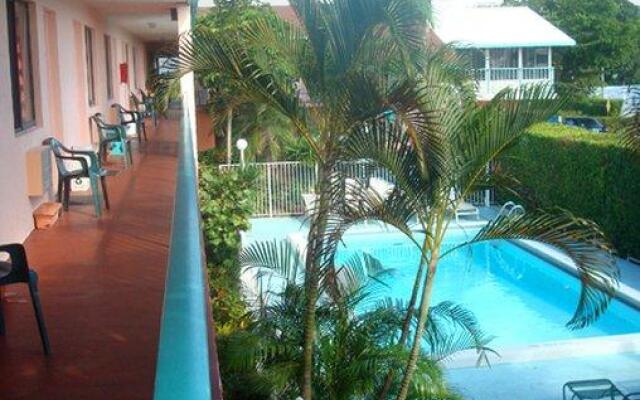 New Sungate Motel