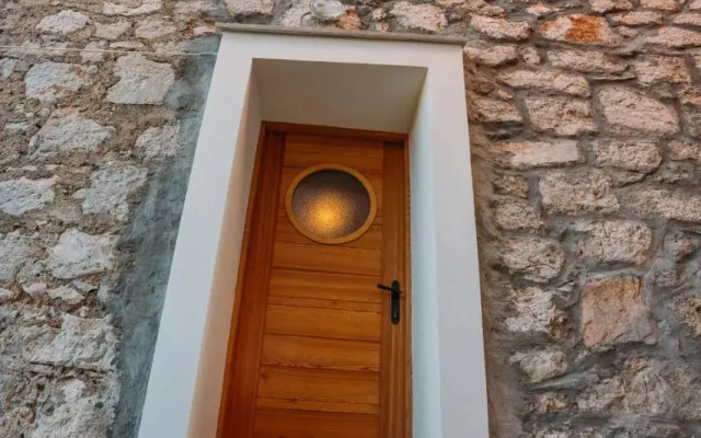 Old Stone House