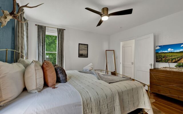 Walk 2 Main Hot Tub Putt-putt