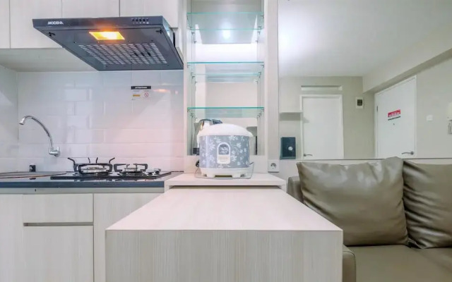 Comfy And Homey 2Br At Bassura City Apartment