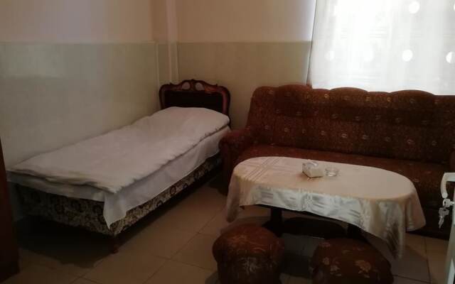 Meghri Inn