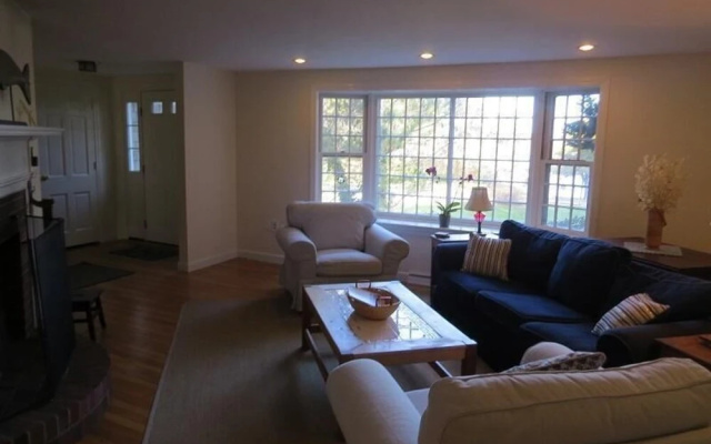 76 Olde Towne Lane - Four Bedroom House