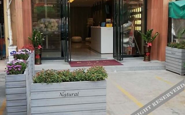 Orchid Hotel
