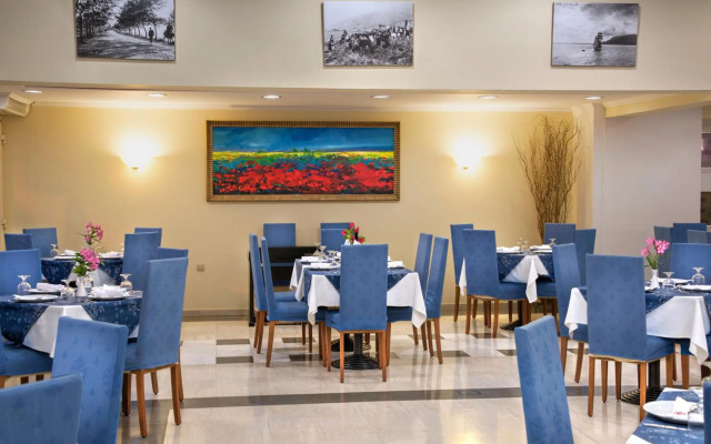 Angelika Pallas Hotel