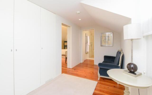 Sundial Gardens & Suites