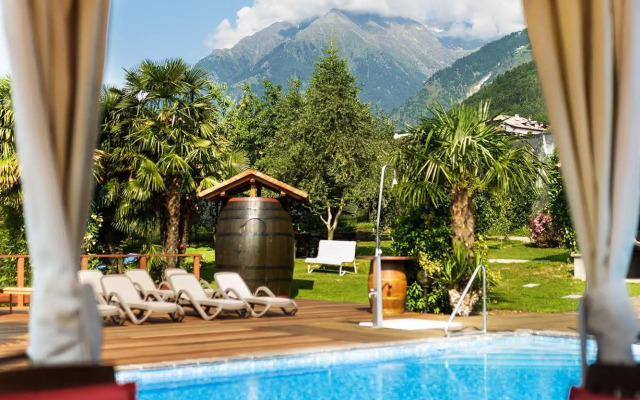 Ruster Resort