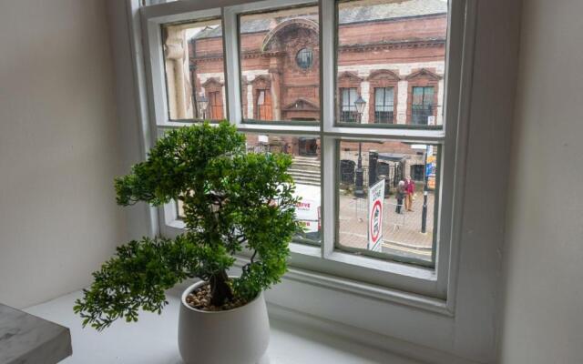 Library View Apartment