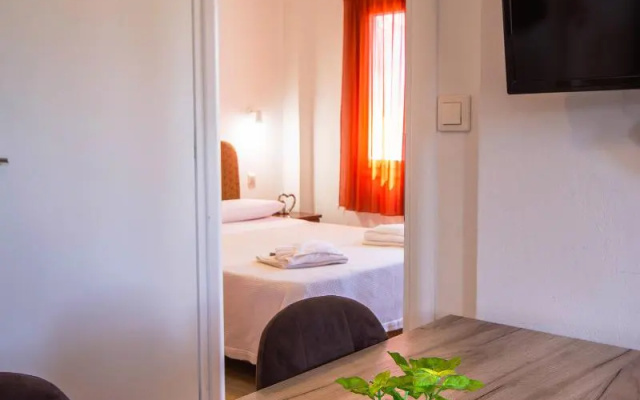 Romanos Beach Villas
